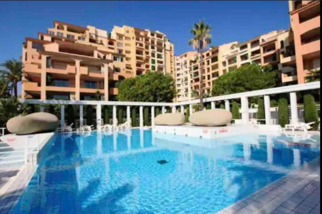 Monaco, Elegant & Quiet Renovated Apartment, In Fontvieille District, With Terrace & Pool, 15Min Walk To F1 Grand Prix Bagian luar foto