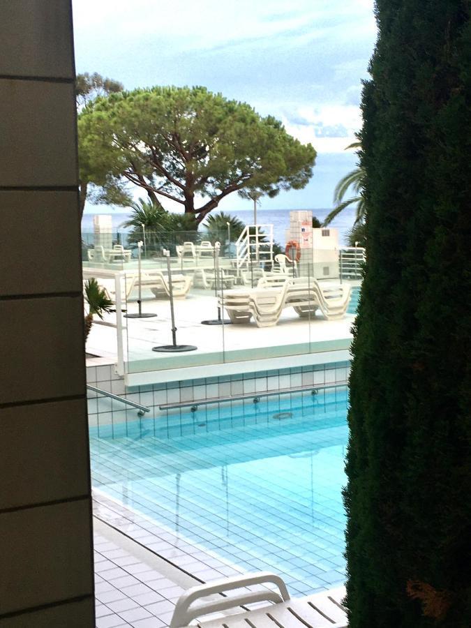 Monaco, Elegant & Quiet Renovated Apartment, In Fontvieille District, With Terrace & Pool, 15Min Walk To F1 Grand Prix Bagian luar foto
